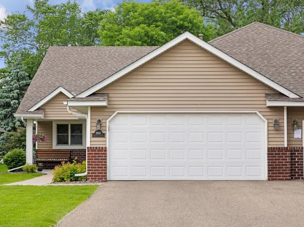 2601 Rosetown Ct, Roseville, MN 55113