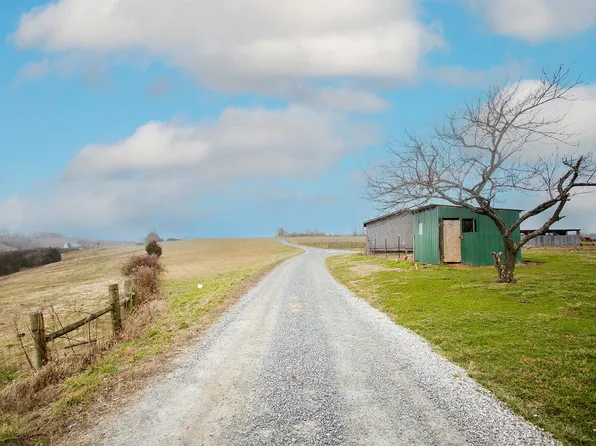 308 Saunders Ln, Hillsboro, KY 41049