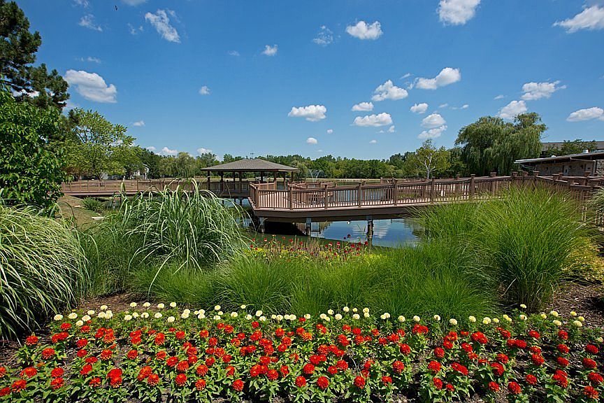 Barrington Lakes Apartments 2200 Hassell Rd Hoffman Estates IL Zillow