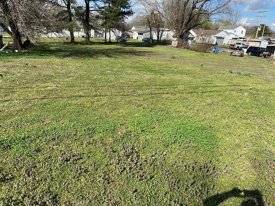 2nd image of 615 Rickwood Rd
