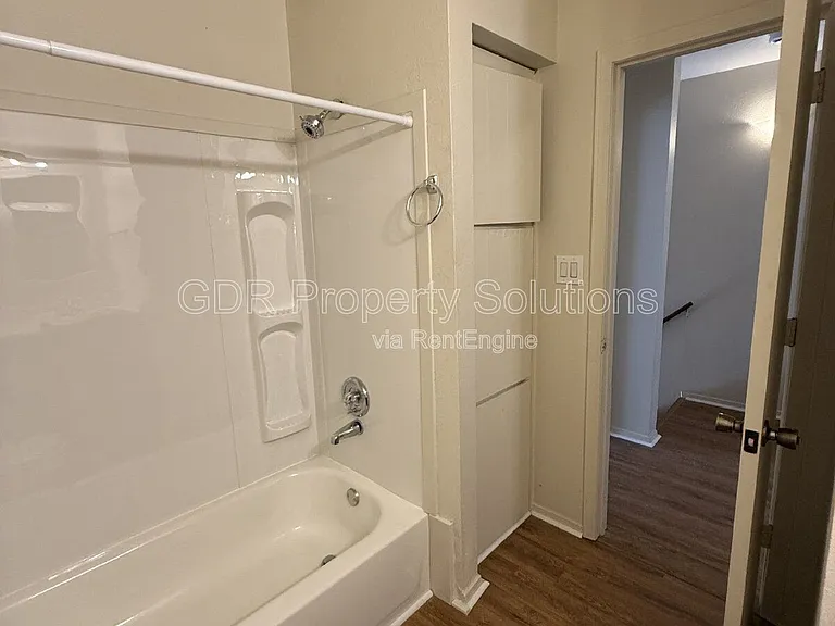 1928 Buena Vista Dr SE #B — Photo 12
