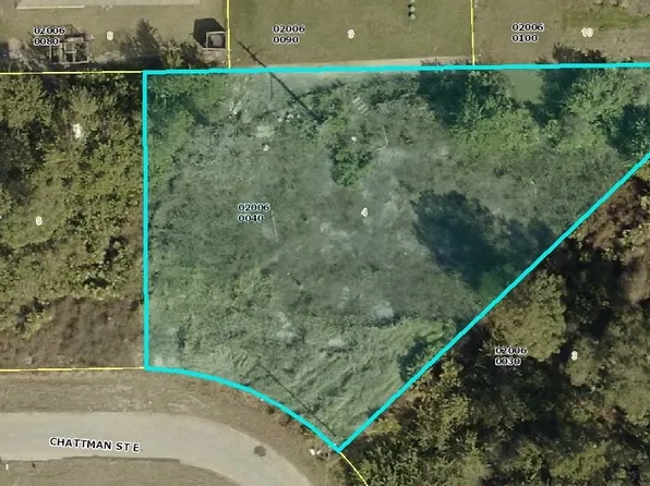 627 Chattman St E, Lehigh Acres, FL 33974