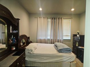 925 N 198th St, Shoreline, WA 98133