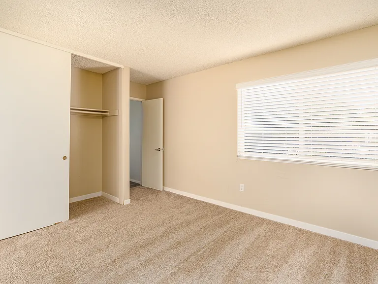 417 W North Ave #100 — Photo 8