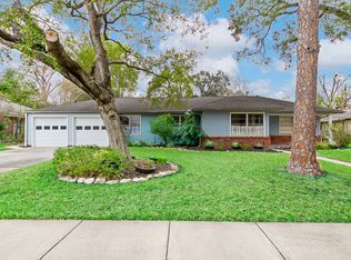 5602 Evergreen St, Bellaire, TX 77401