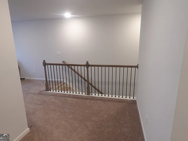 175 Tulip Dr — Photo 10