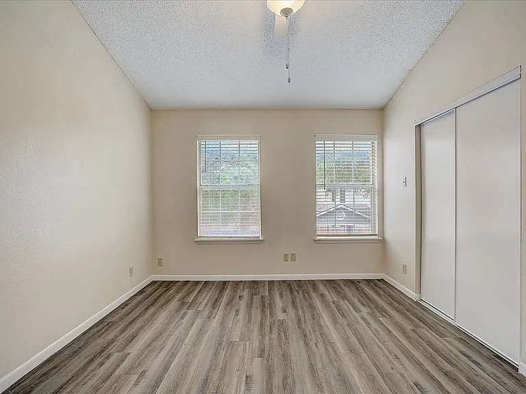 4013 1/2 Menchaca Rd #3 — Photo 10