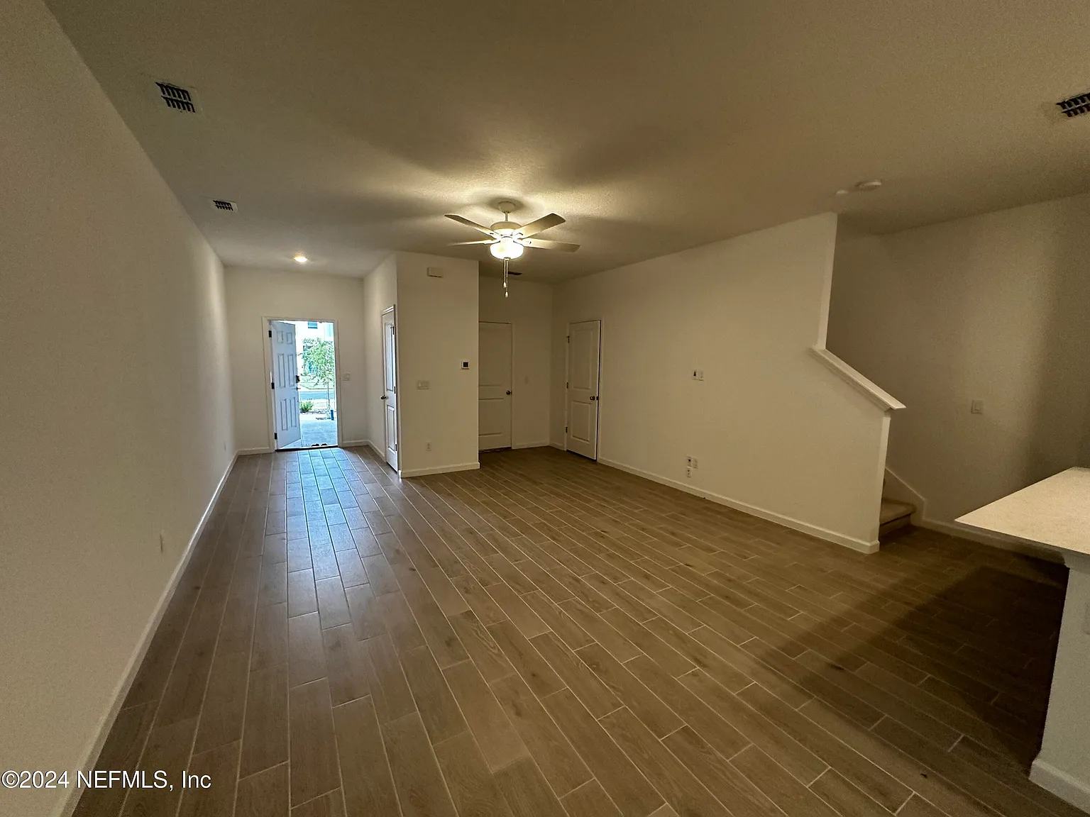 3 bed, 2.5 bath, 1707 sqft, $1,895 — Photo 4