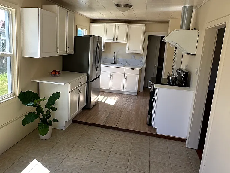 8419 S 116th St — Photo 3