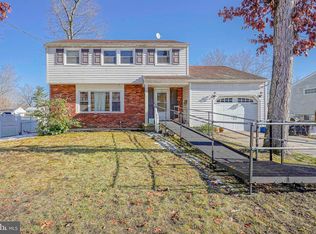 1638 Red Oak Rd, Williamstown, NJ 08094