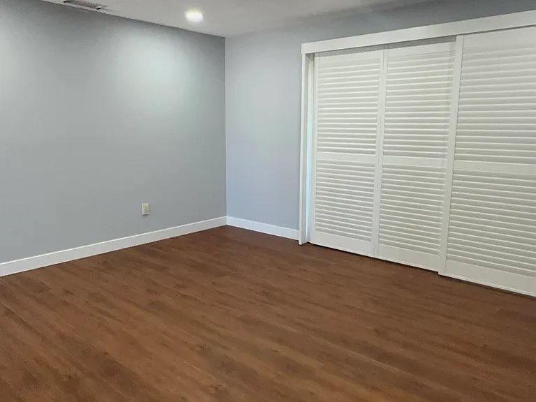 7976 San Marino Dr — Photo 3