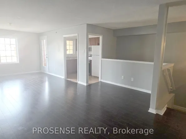 9699 Jane St #13, Vaughan, ON L6A 0A4