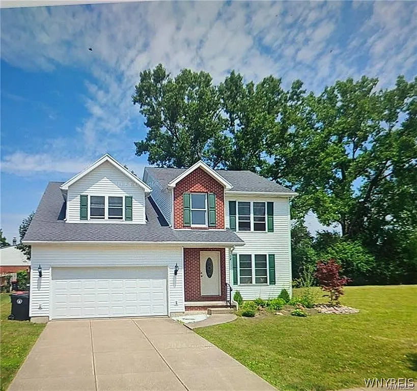 2 bed, 1.0 bath, 2092 sqft, $1,895 — Photo 1