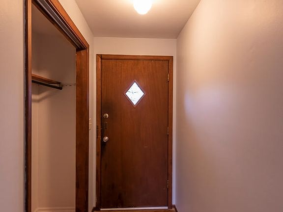 2nd image of 824 W 13th Ct