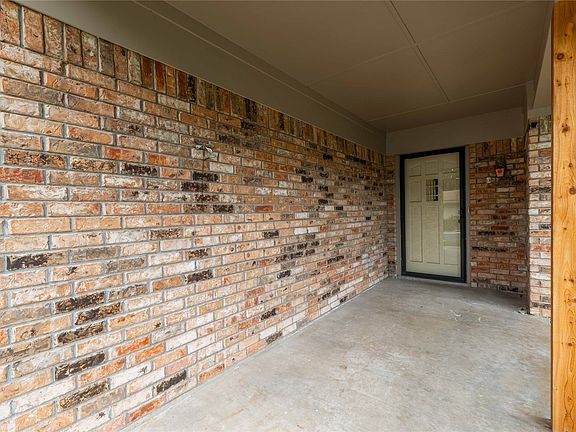 5th image of 115 Azalea Dr