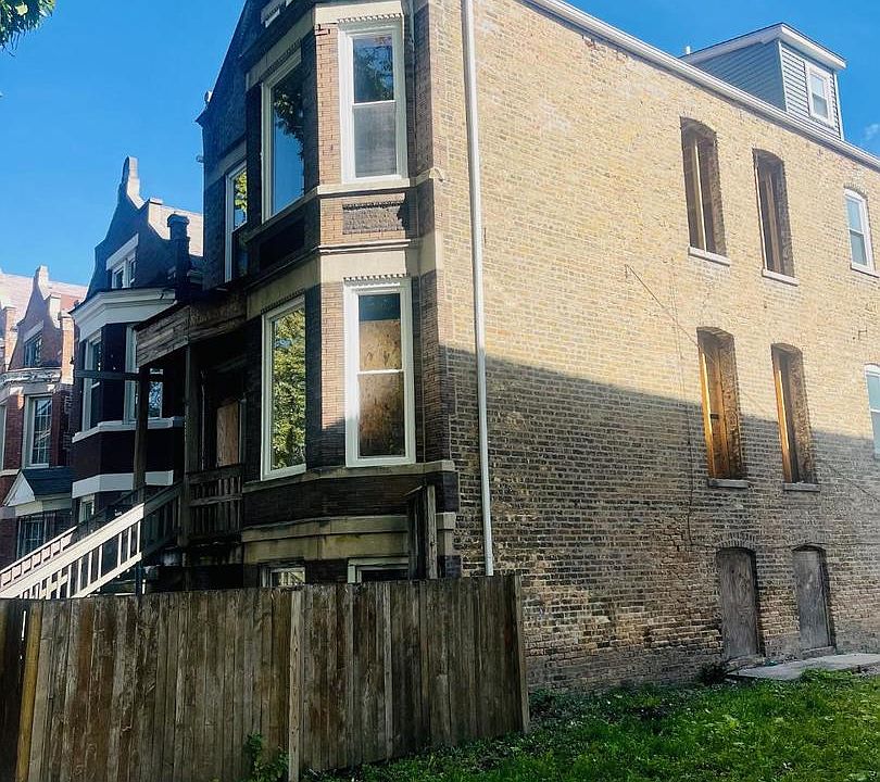 2nd image of 1531 S Harding Ave