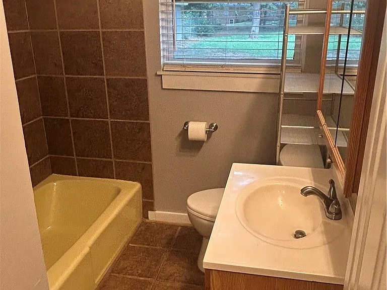 1020 Tuxedo Ln — Photo 16