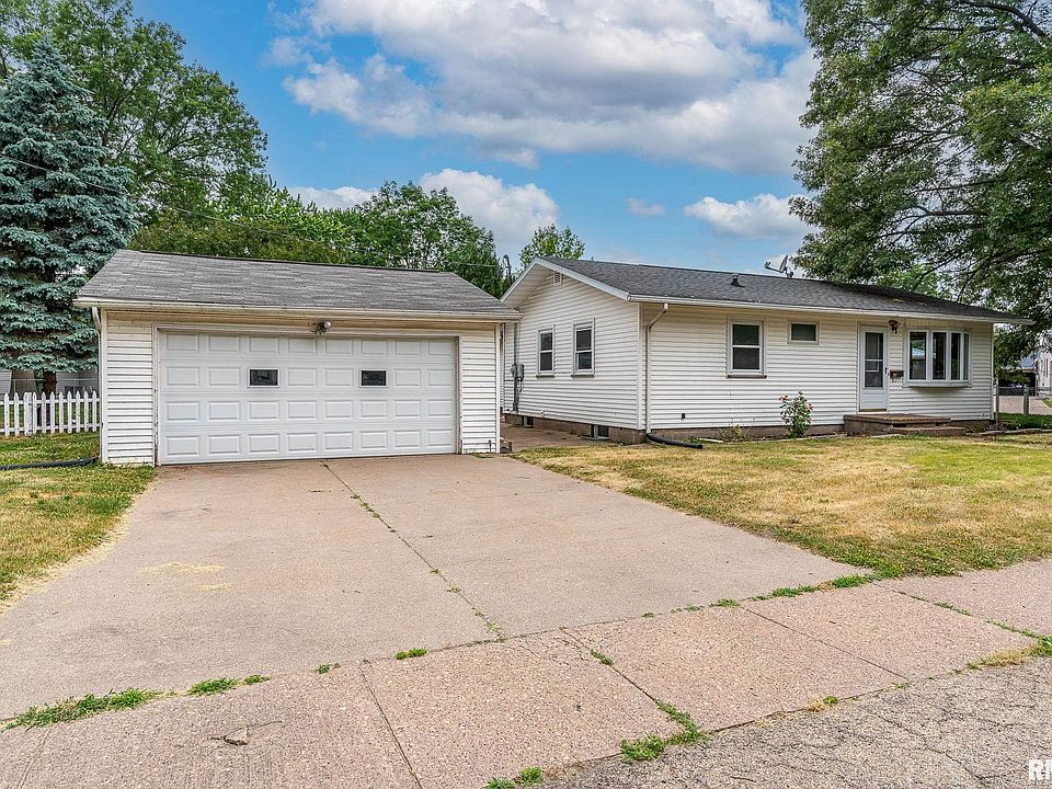 343 13th Ave, Camanche, IA 52730 Zillow