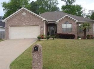 10 Wedgewood Creek Dr, Little Rock, AR 72210