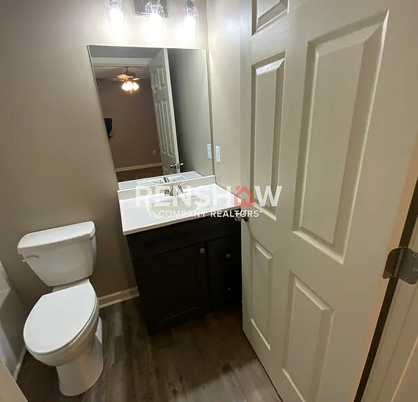 137 Hawthorne Ave — Photo 15