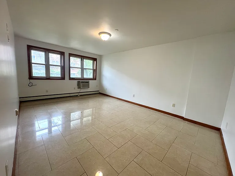 25-83 35th St #2R — Photo 5