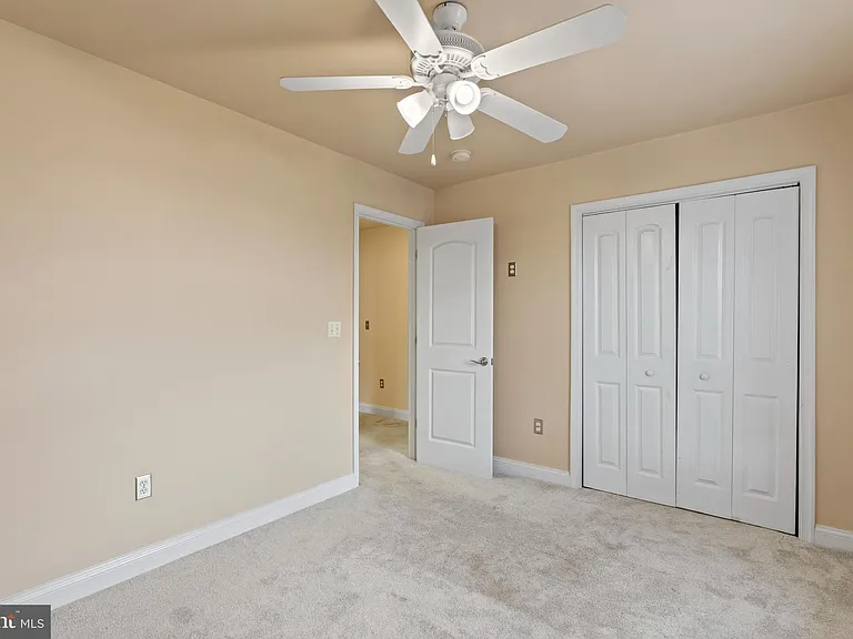 922 Madison St NW #304 — Photo 11