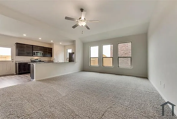 833 Serena Dr — Photo 15