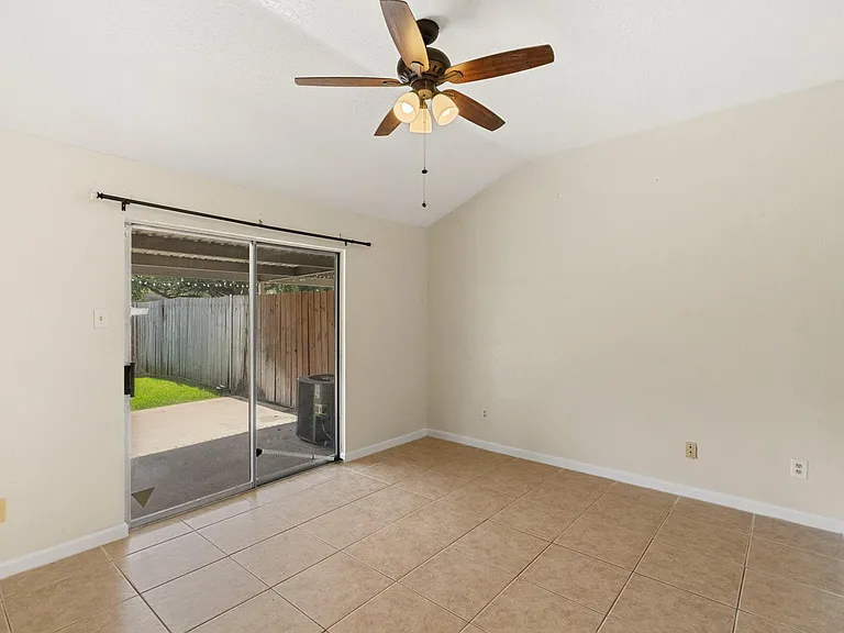 5218 Beaverbrook Dr — Photo 9