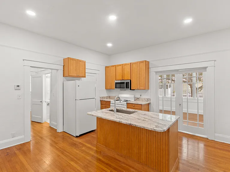 601 S Newport Ave #1 — Photo 6