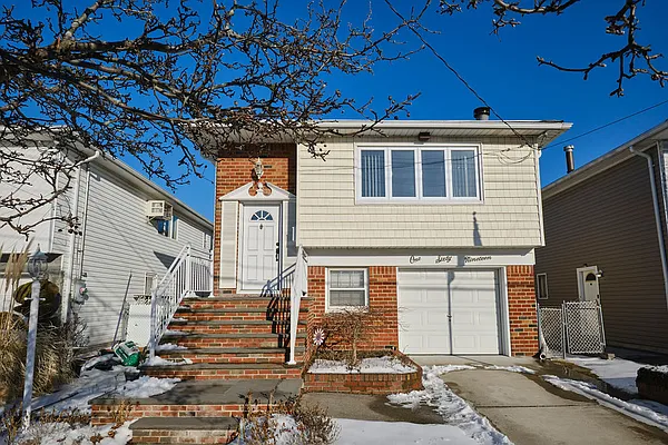 Sold by Prime Realty | media 26