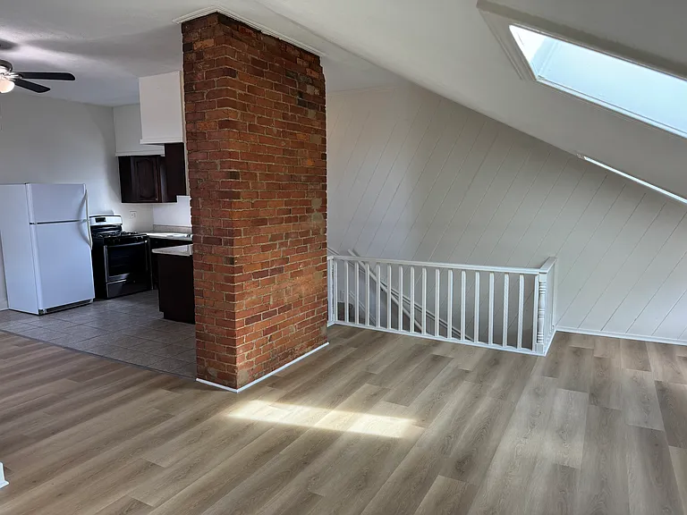839 Perry St #3 — Photo 7