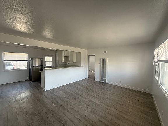 2nd image of 15 N Dos Caminos Ave #17
