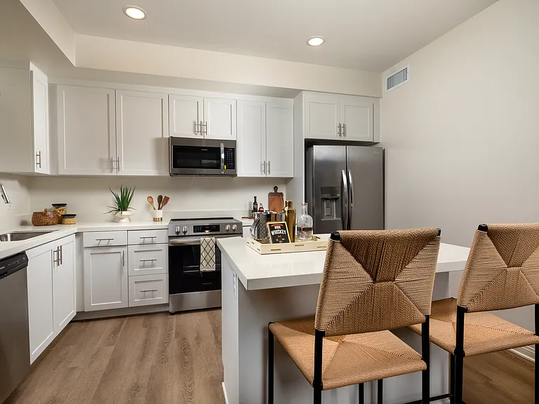 550 E Foothill Blvd — Photo 2