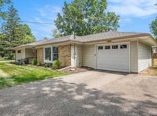 702 E Maple St, Holly, MI 48442