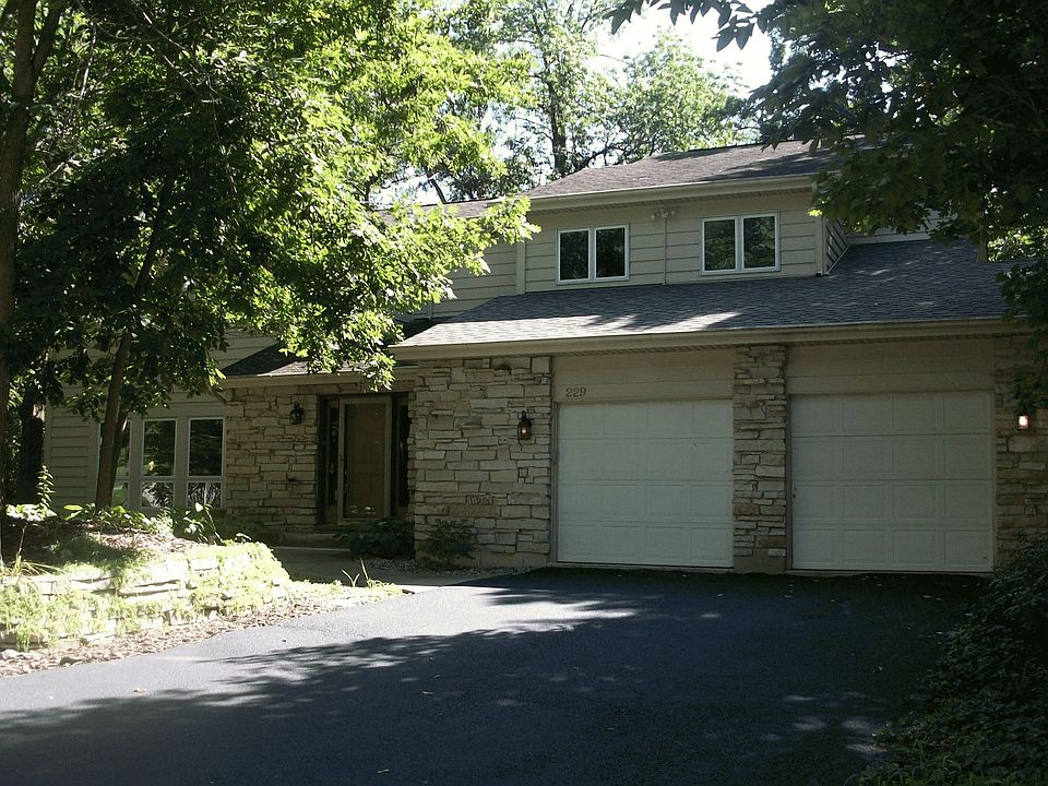 1st image of 229 Saint Andrews Dr