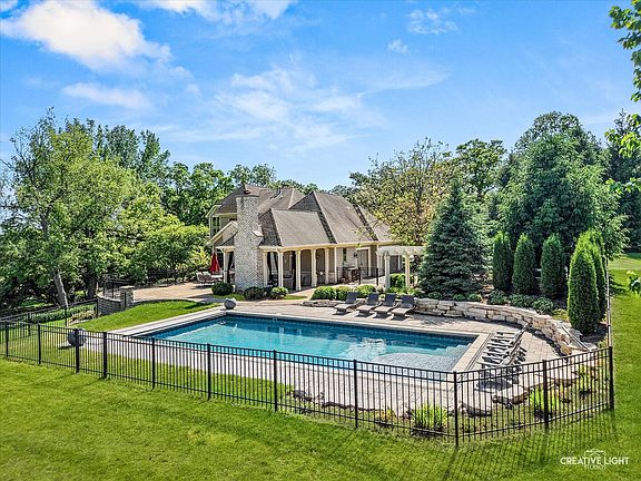 4th image of 6N499 Brookhaven Ln