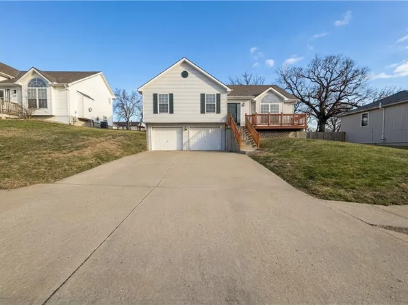 6417 N Kirkwood Ave, Kansas City, MO 64151