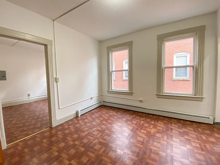 31-33 Bond St — Photo 26