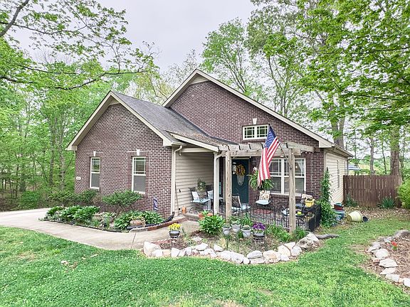 2nd image of 1802 Warfield Dr