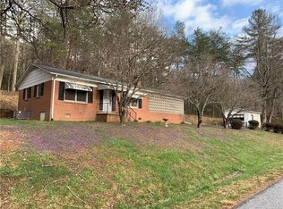 2220 Old Mill Rd, Lenoir, NC 28645