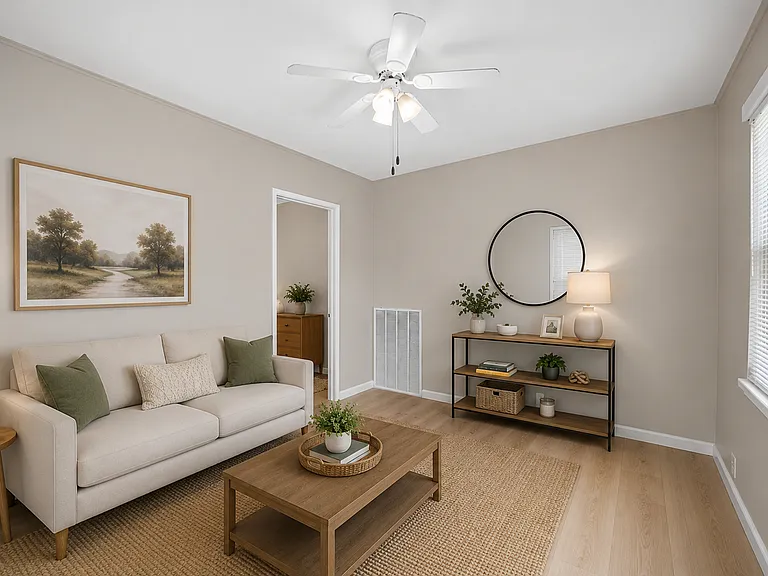 521 Hawkins Rd — Photo 3