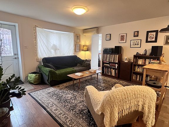 3rd image of 27A Ridout St