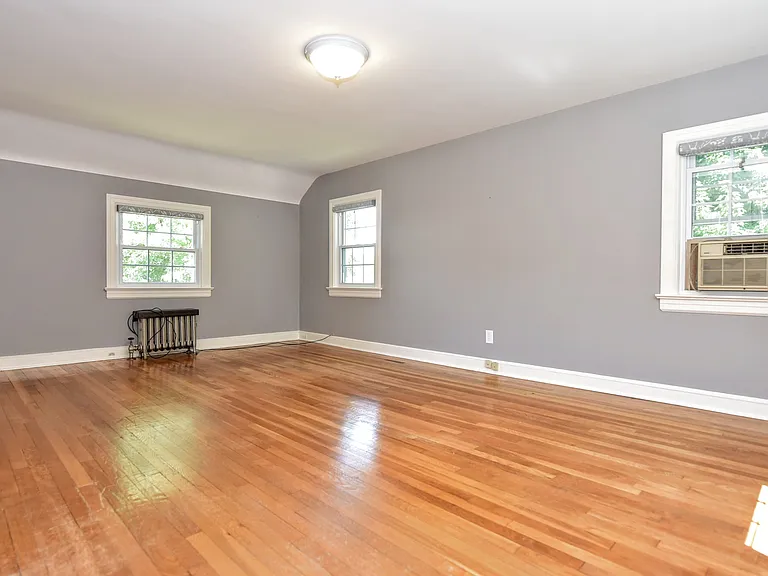 161 Wyckoff Ave — Photo 8