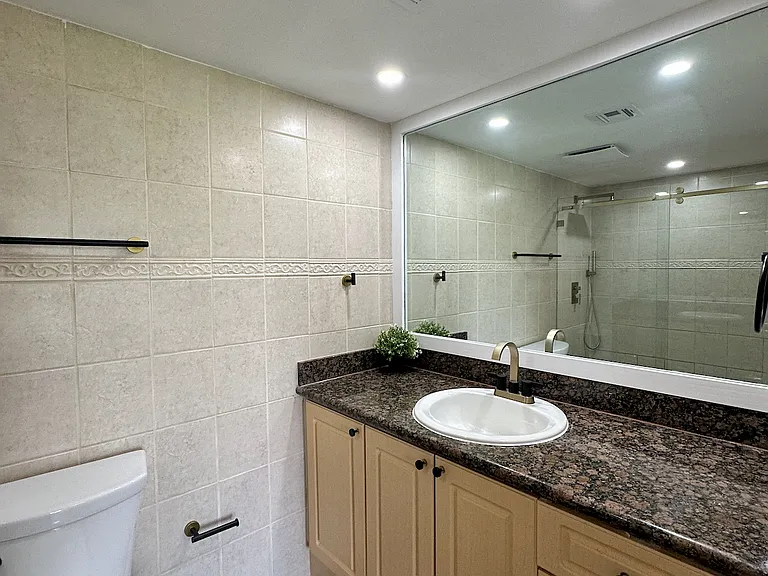 8211 NW 191st St #3-C — Photo 12