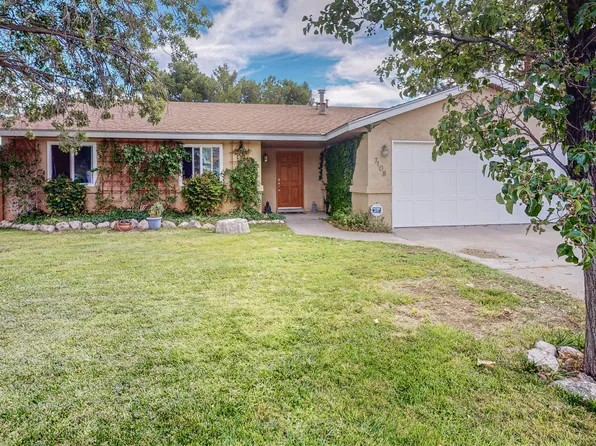 7108 Tesuque Dr NW, Albuquerque, NM 87120