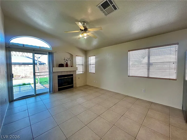 7100 Village Shore Ct — Photo 8