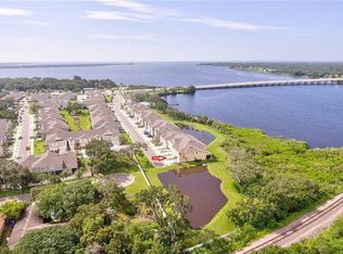 9009 Palm Key Ave, Oldsmar, FL 34677
