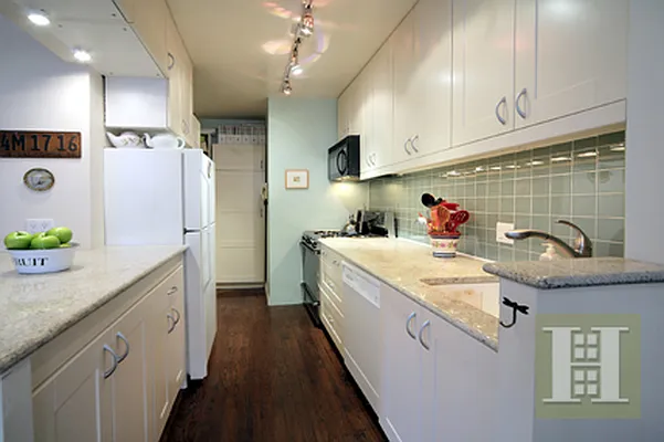 Sold by Halstead Real Estate | media 20