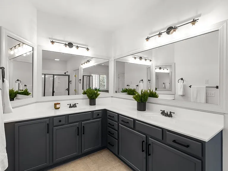 401 Beauchamp Cir — Photo 15