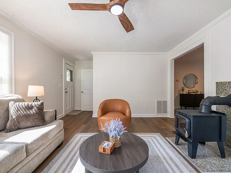 1177 Morley Ave SE — Photo 9